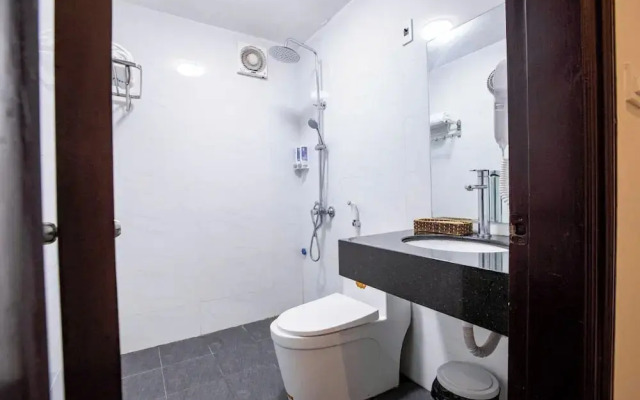 Hai Yen Hotel - 109 Tran Duy Hung