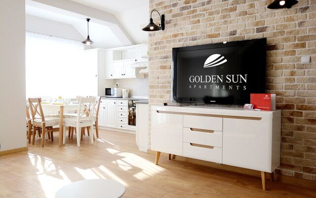 Golden Sun Apartments-Port