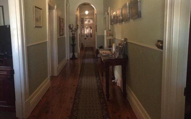 Carlyle House B&B
