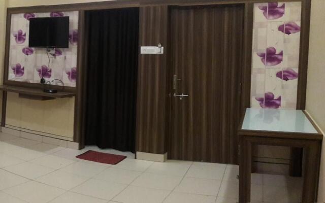 Hotel Empire Gandhidham