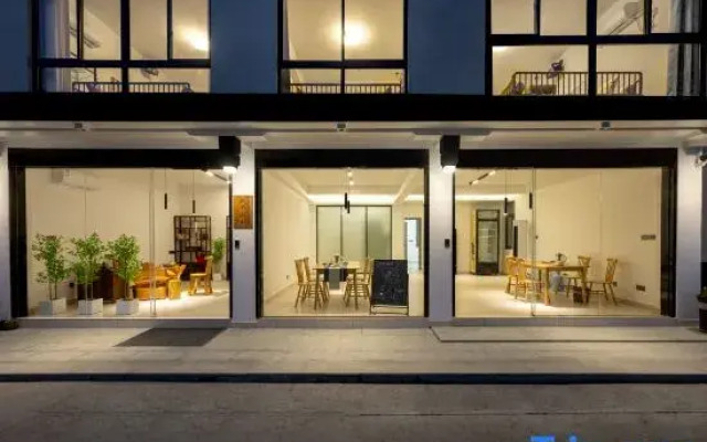 Fumeng Yuehe River View Homestay