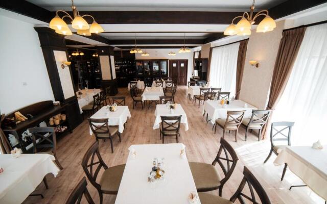 Piatra Pinului Ski Hotel & SPA