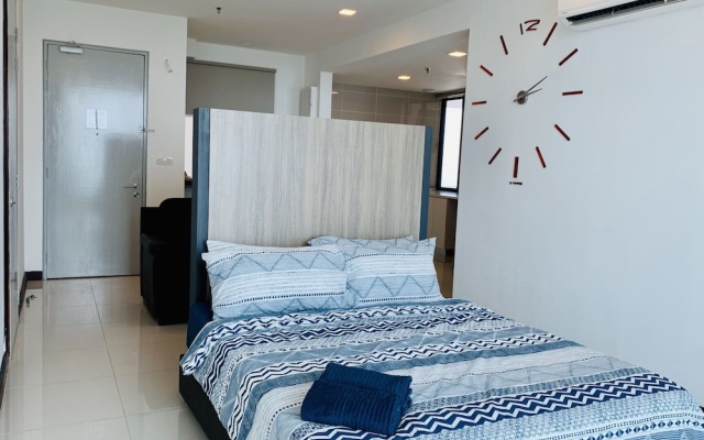 D'wharf Residence PD Waterfront Family Deluxe Suite by AirPlan – Guest Rooms – Port Dickson