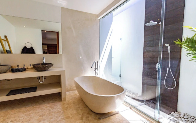 Villa Hana by Alfred in Bali