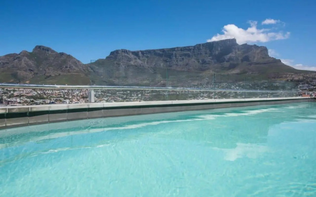 Spectacular Modern Apartment in Vibrant Bokaap