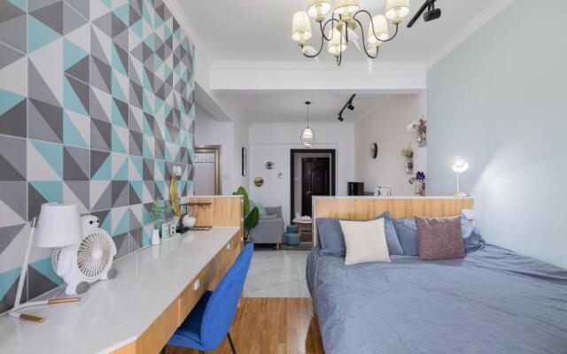 Locals Apartment House 03