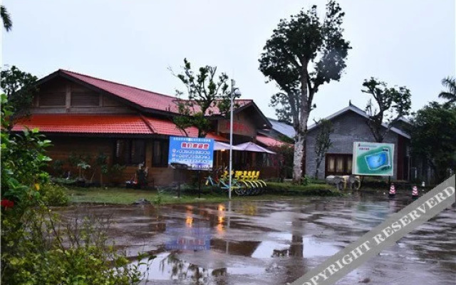 Yucheng No.9 Leisure Farmhouse