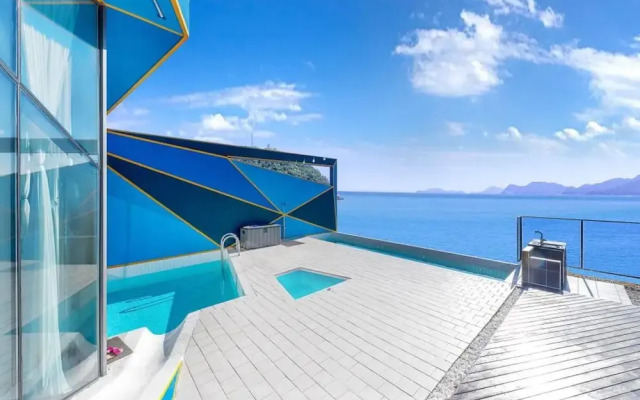 Namhae Pumda Pool Villa Pension
