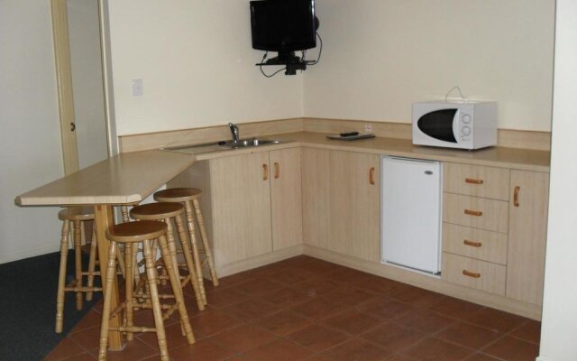 Warwick Vines Motel