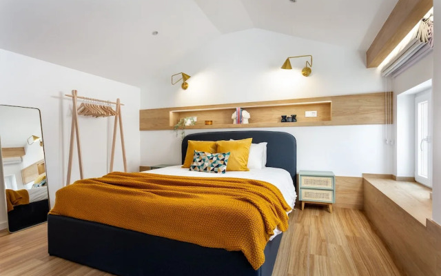 Downtown Oak Duplex