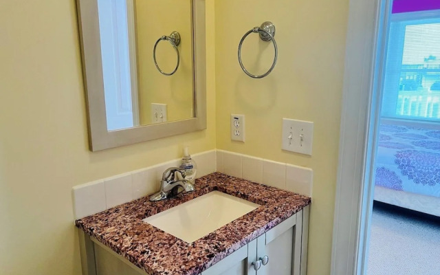 Salt, Sand And Sudds 5 Bedroom Home by RedAwning