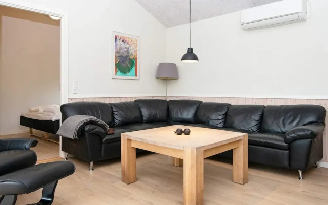 10 Person Holiday Home in Tarm-by Traum