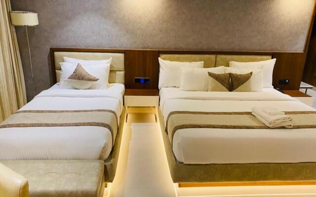 Royal Plaza Suites by RAK Rooms