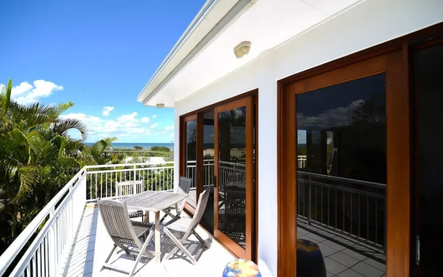 Notre Reve - 2/4 Brolga Place