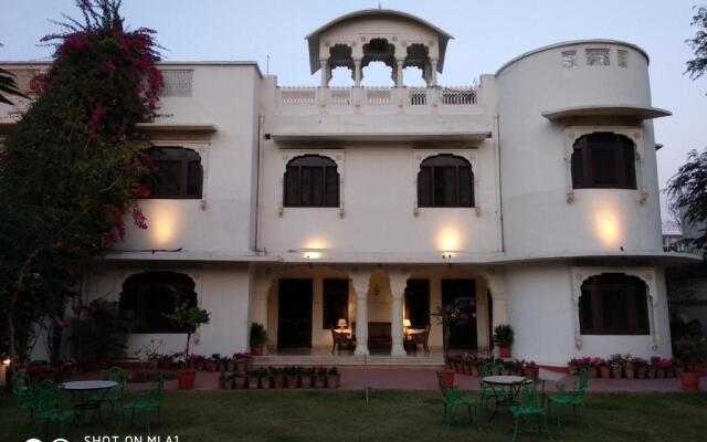 Hotel Megh Niwas