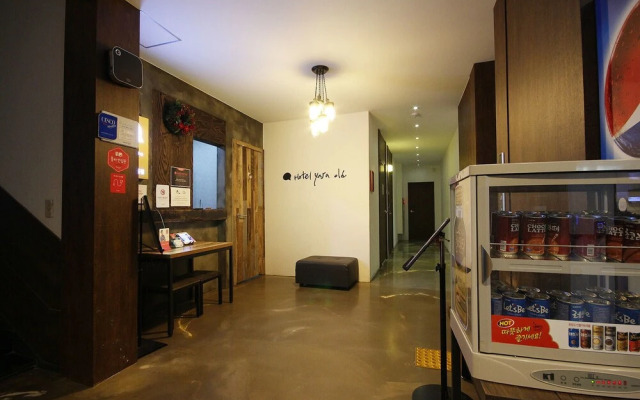 Jeonju Gosa Yaja Hanokmaeul