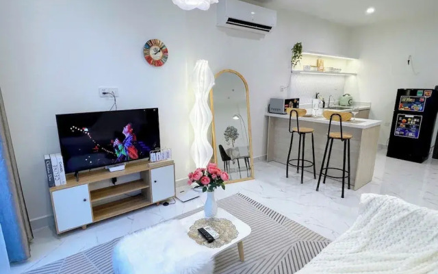 COZY- Vinhomes Grand Park Apartments