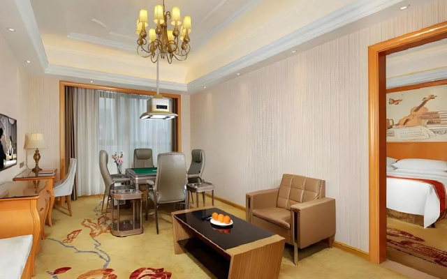 Vienna International Hotel (Wuhan Yangtze River 2nd Bridge Hankou Jiangtan) — фото 2