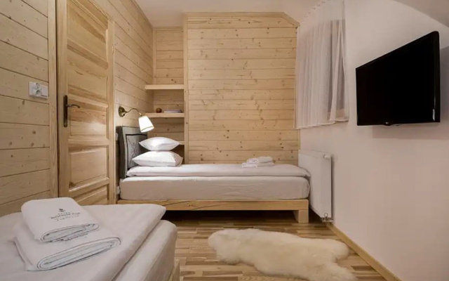 Comfortable Holiday Home, 3 Bedrooms, Fireplace