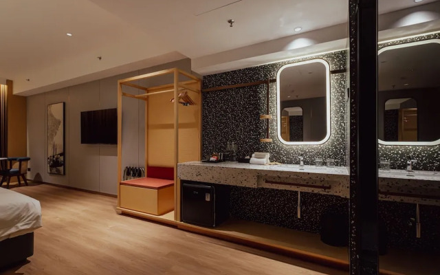 Shō Hotel BreakX