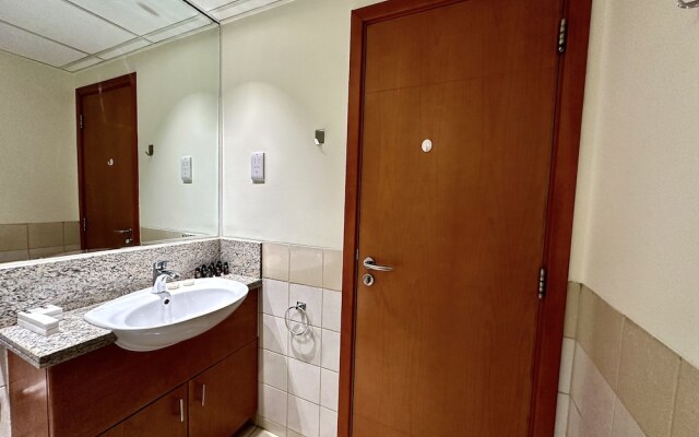 Lux BnB I Turia Tower I Lake & Garden View