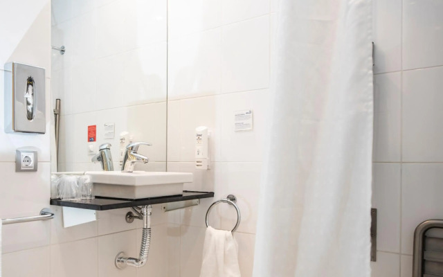 Holiday Inn Express Barcelona - Sant Cugat by IHG