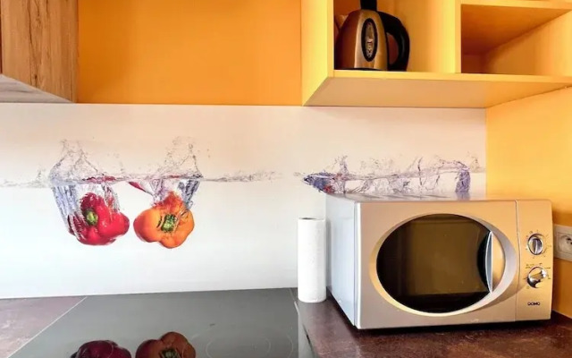 Beachfront & Sea View Sleeps 6