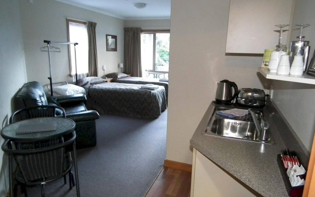 Aoraki Mount Cook Alpine Lodge