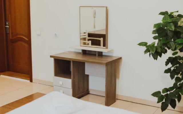 Hotel-Restaurant Complex Trio