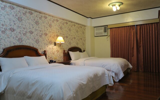 Champagne Hotel