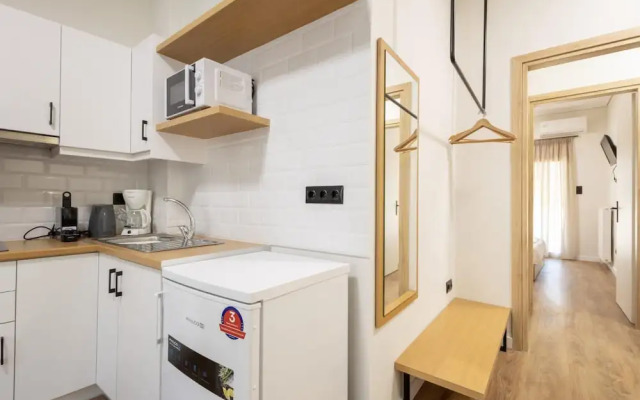 Modern Acropolis 2 Bedroom Apartment Steps From History