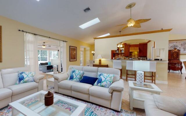 Sarasota Bay Pool Home