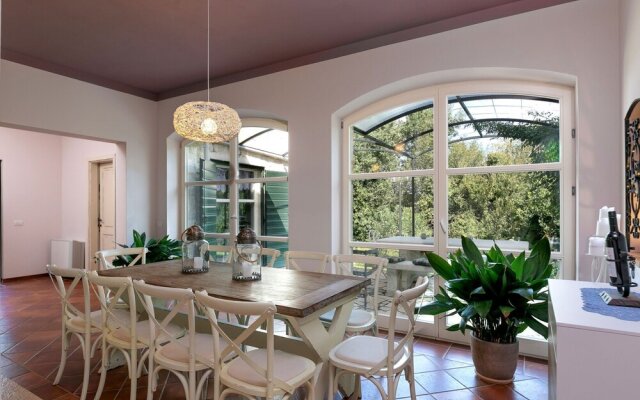 Comfortable Villa Next To a Forest with Private Pool, Porec And Beach at 10 Km