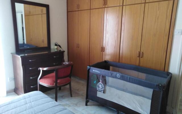 "lovely six Bedroom Villa in Coral Bay ."