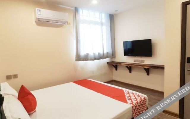 Oyo Huashi Hotel