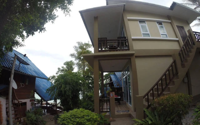 Moon Beach Resort