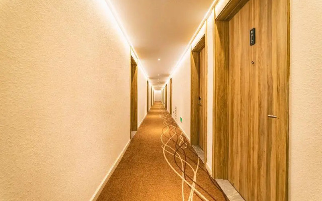Hanting Hotel (Qingdao Badaguan)