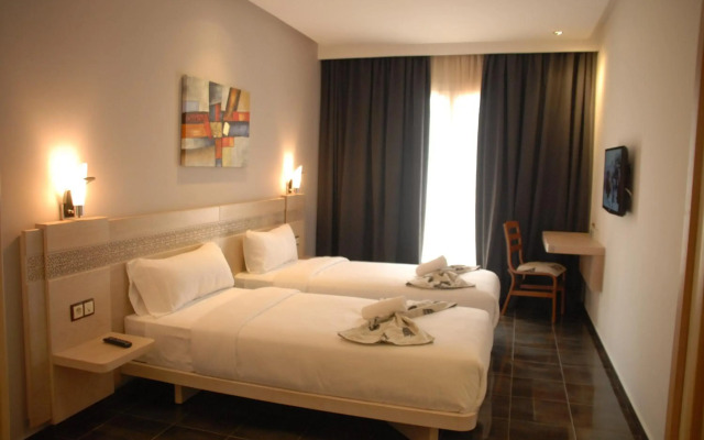 Hotel A44