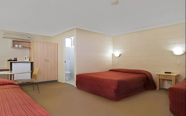 Nambour Lodge Motel