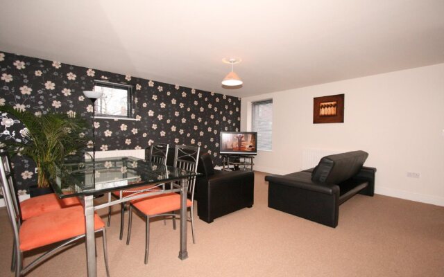 Central Serviced Apartments - 84 Gloucester Rd