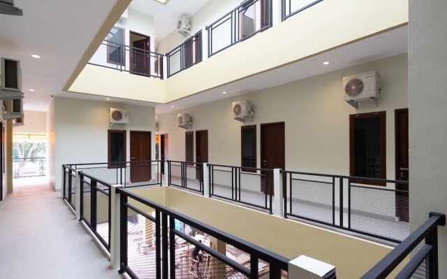 OYO 1185 Bukit Toedjoeh Residence Syariah