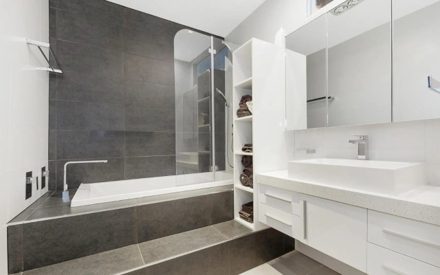Coastal Haven – Bathroom – Melbourne