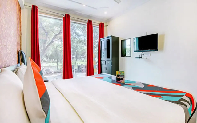 FabExpress Alacia Inn