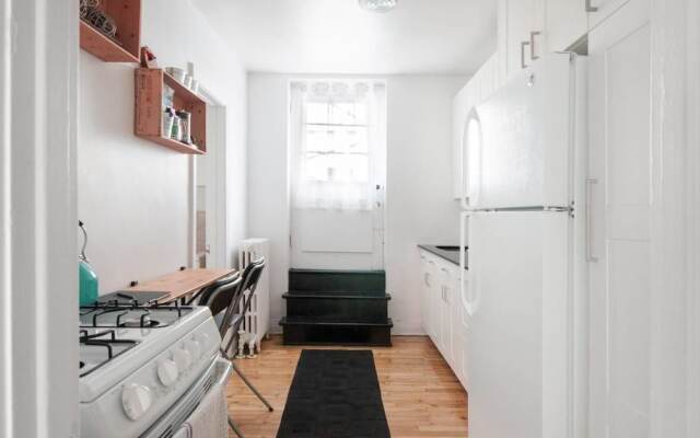 Two Bedroom Apartment in the Plateau