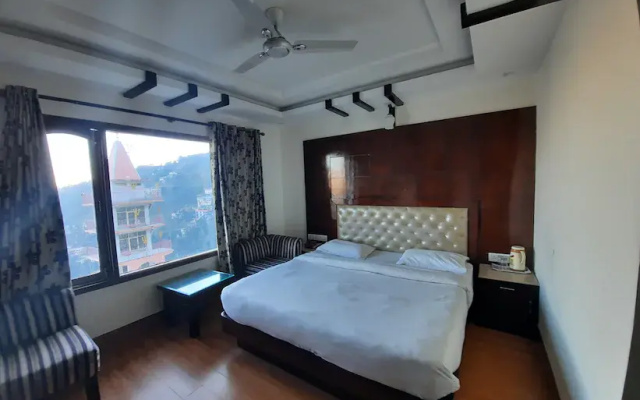 Hotel Basera