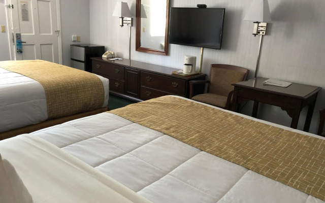 Travelodge by Wyndham Cape Cod Area