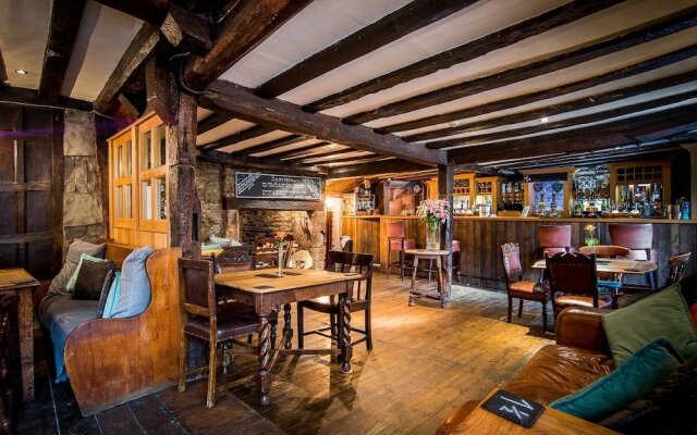 Unicorn Inn