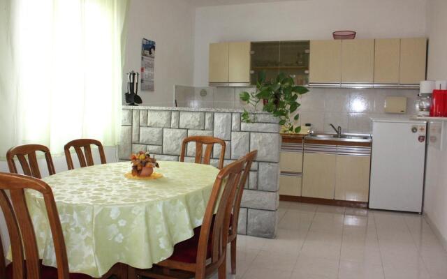 Nives Apartment