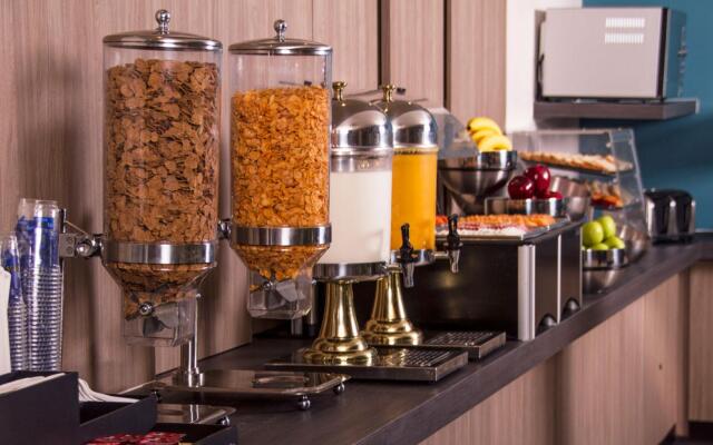 City Express Plus by Marriott Monterrey Galerias