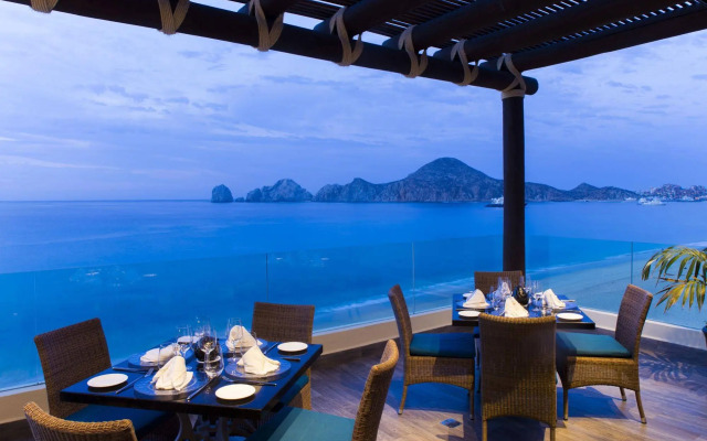 Villa del Arco Residences